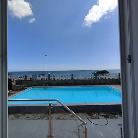Nidos Apartment *