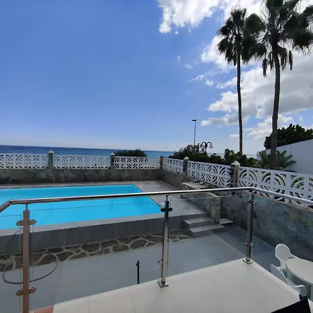 Nidos Apartment *
